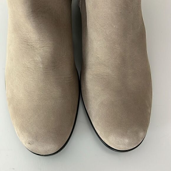 New ECCO Women's Dress Classic 35mm Buckle Ankle Boot in Taupe Nubuck Size 10 - Picture 7 of 11